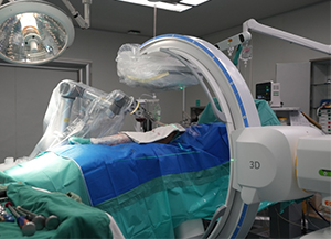 骨科手術(shù)機(jī)器人影像設(shè)備首選三維C臂還是CT？